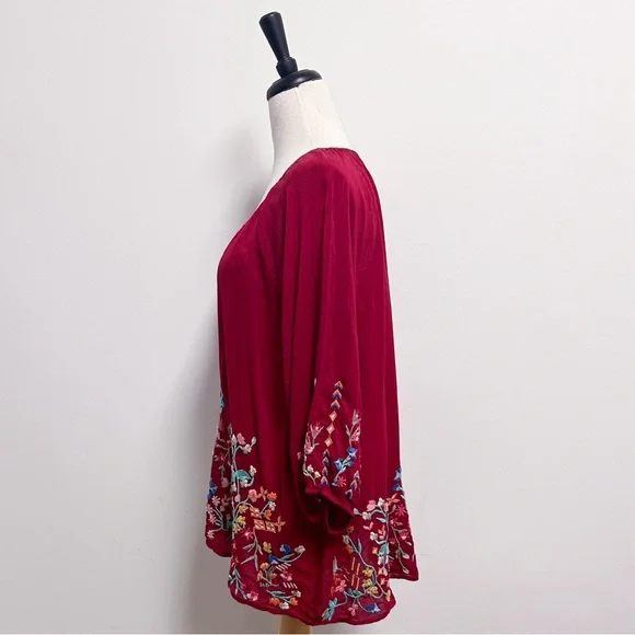 Johnny Was Red Sarah Floral Embroidered Scoop Neck 3/4 Elastic Cuff Sleeve Top - Picture 5 of 10